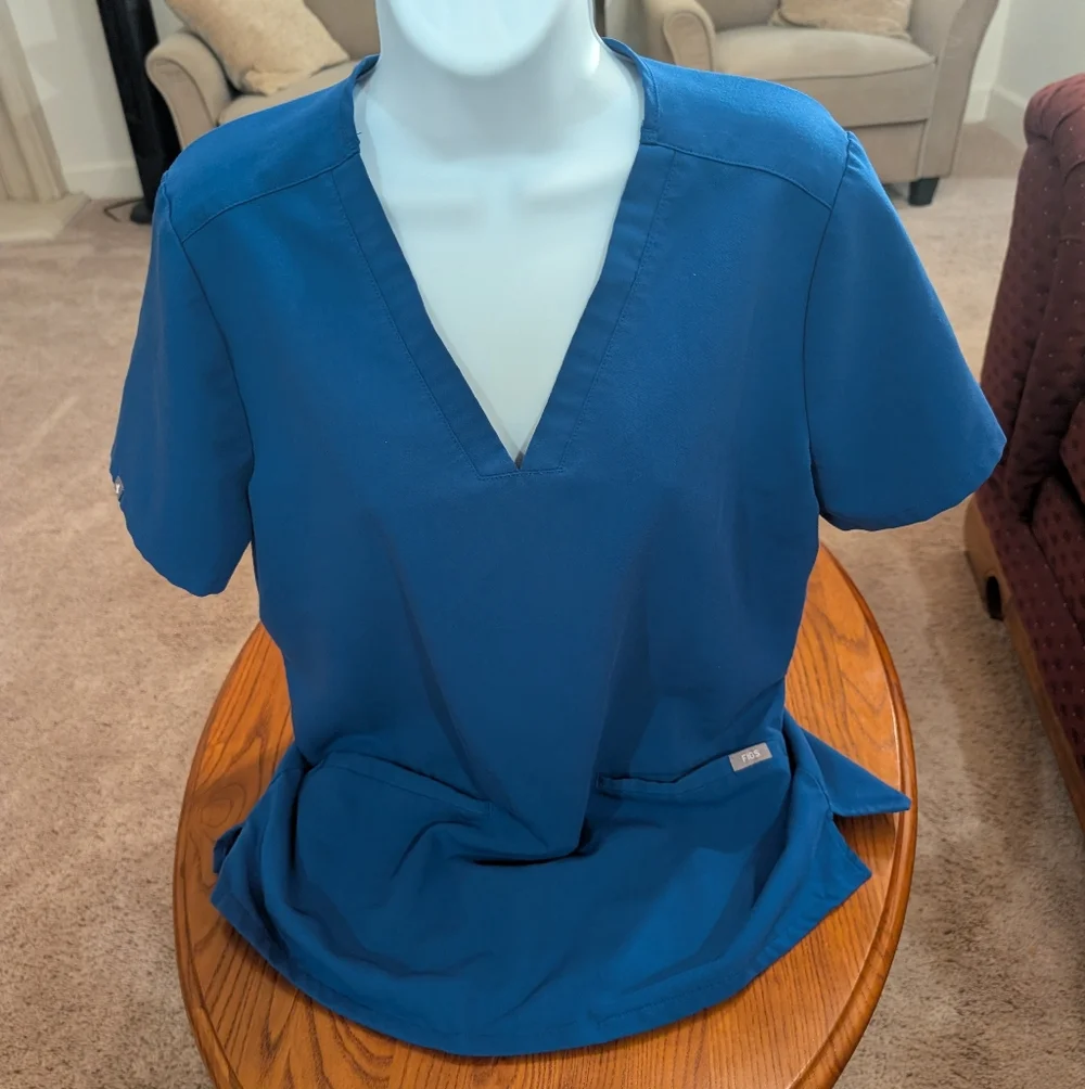 FIGS Blue Scrubs Set - Size M - Picture 2 of 10